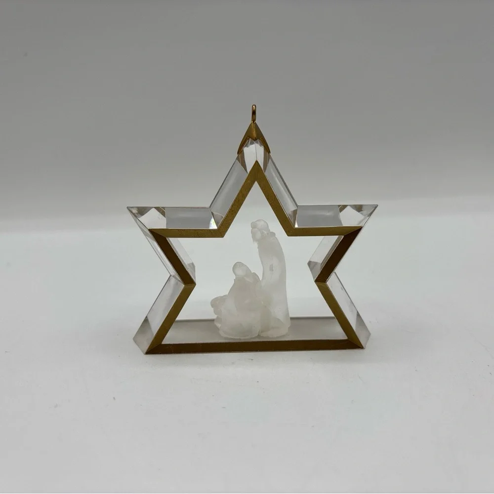 Hallmark Keepsake Ornament 1988 Miniature Crèche 4th In The Miniature Crèche Ser